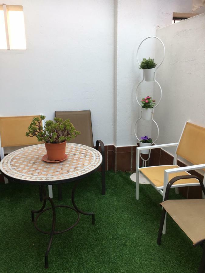 Apartamento Puerta Al Mar Apartment Рота Екстериор снимка