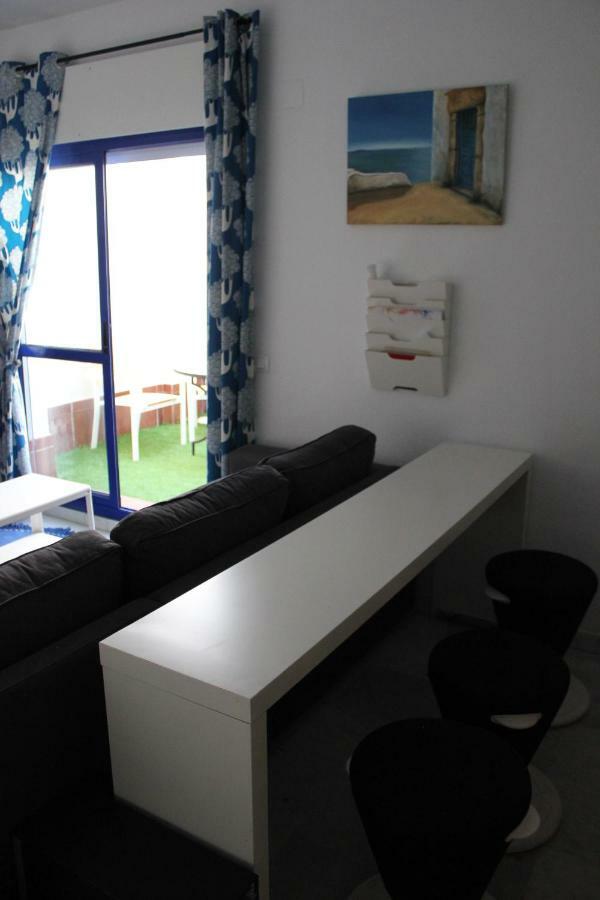 Apartamento Puerta Al Mar Apartment Рота Екстериор снимка