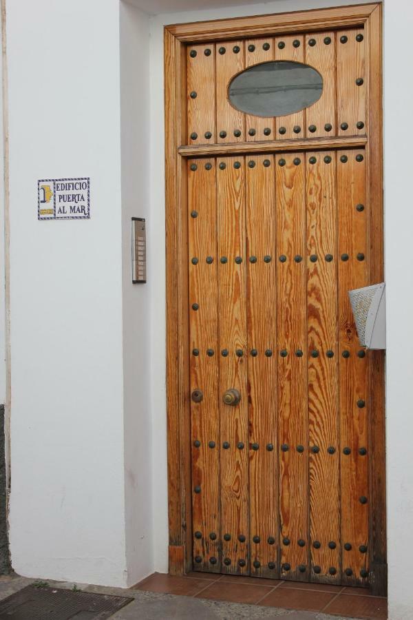 Apartamento Puerta Al Mar Apartment Рота Екстериор снимка