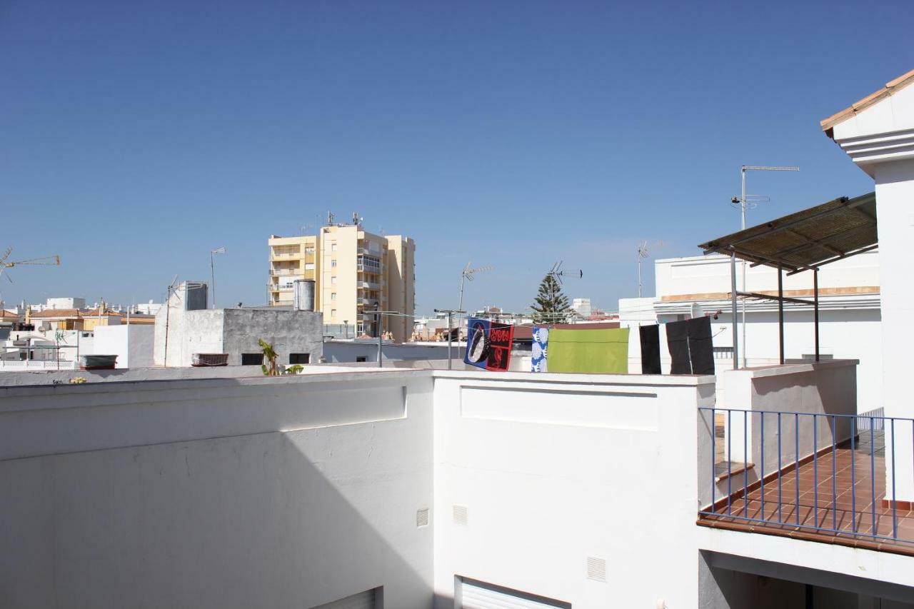 Apartamento Puerta Al Mar Apartment Рота Екстериор снимка